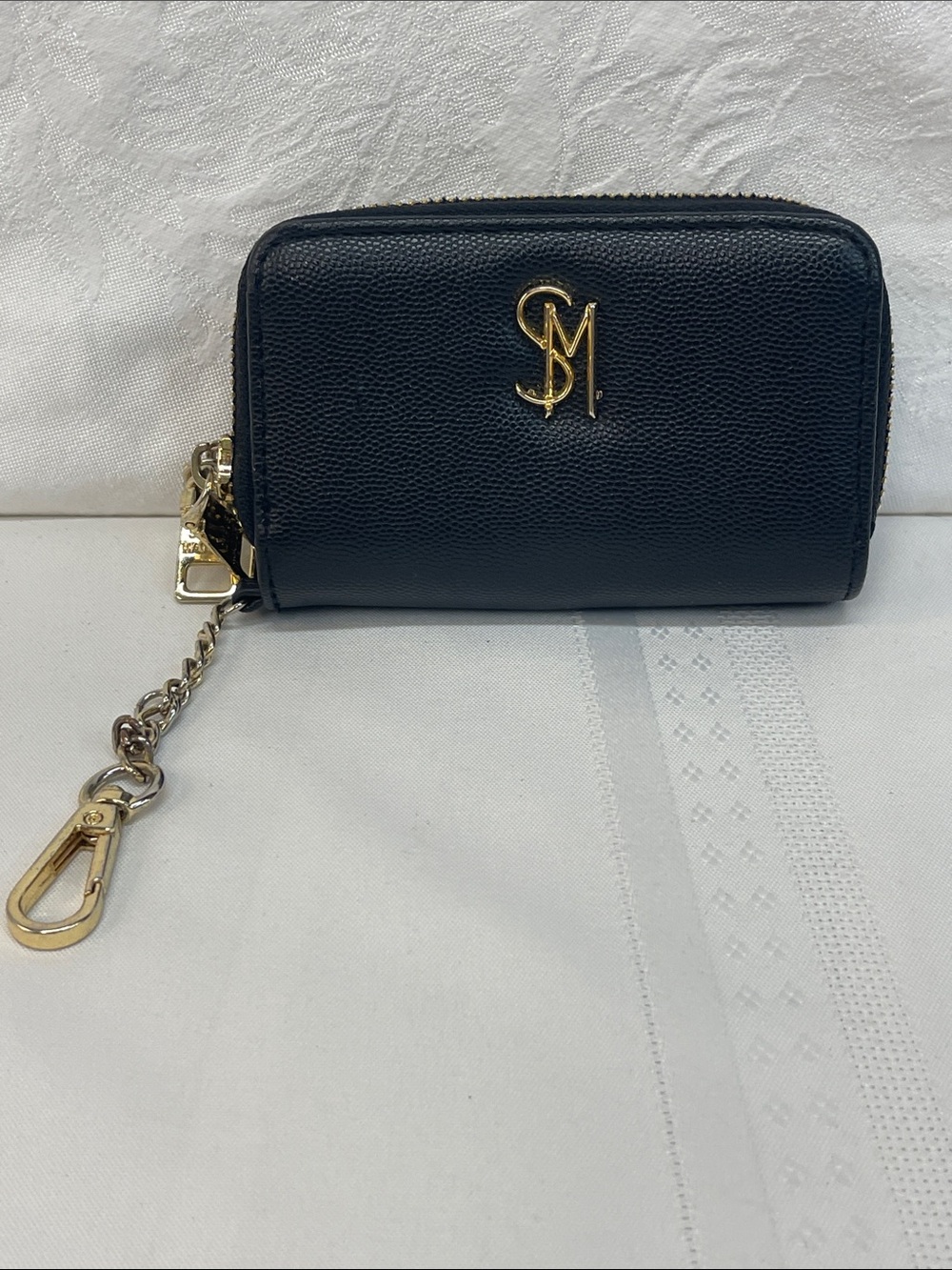 Steve Madden Black and Gold Zip Wallet Keychain